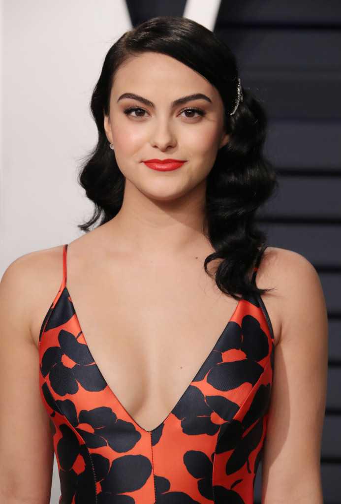 Camila Mendes nude, naked - Pics and Videos - ImperiodeFamosas