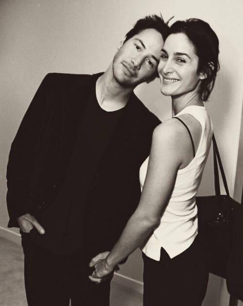 Keanu Reeves and Carrie-Anne Moss (1999) - 9GAG