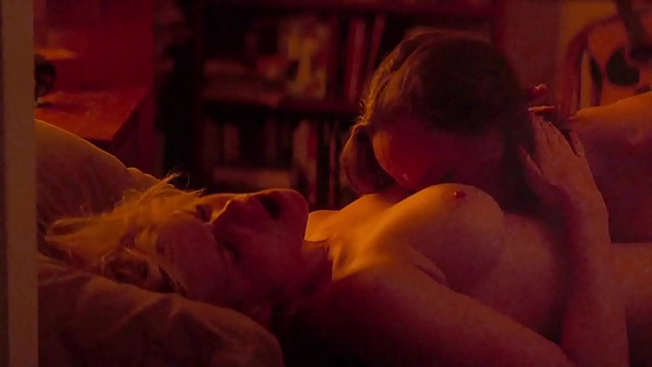 Kate Mara u0026 Ellen Page - Nude Topless Lesbian Movie Sex Scene 1080p -  XVIDEOS.COM