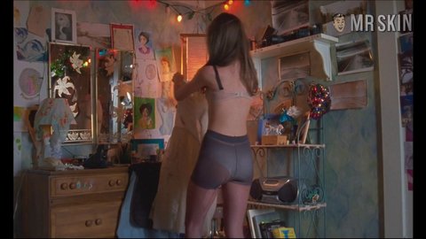 Natalia Dyer Nude Naked Pics And Sex Scenes At Mr Skin gallery ...