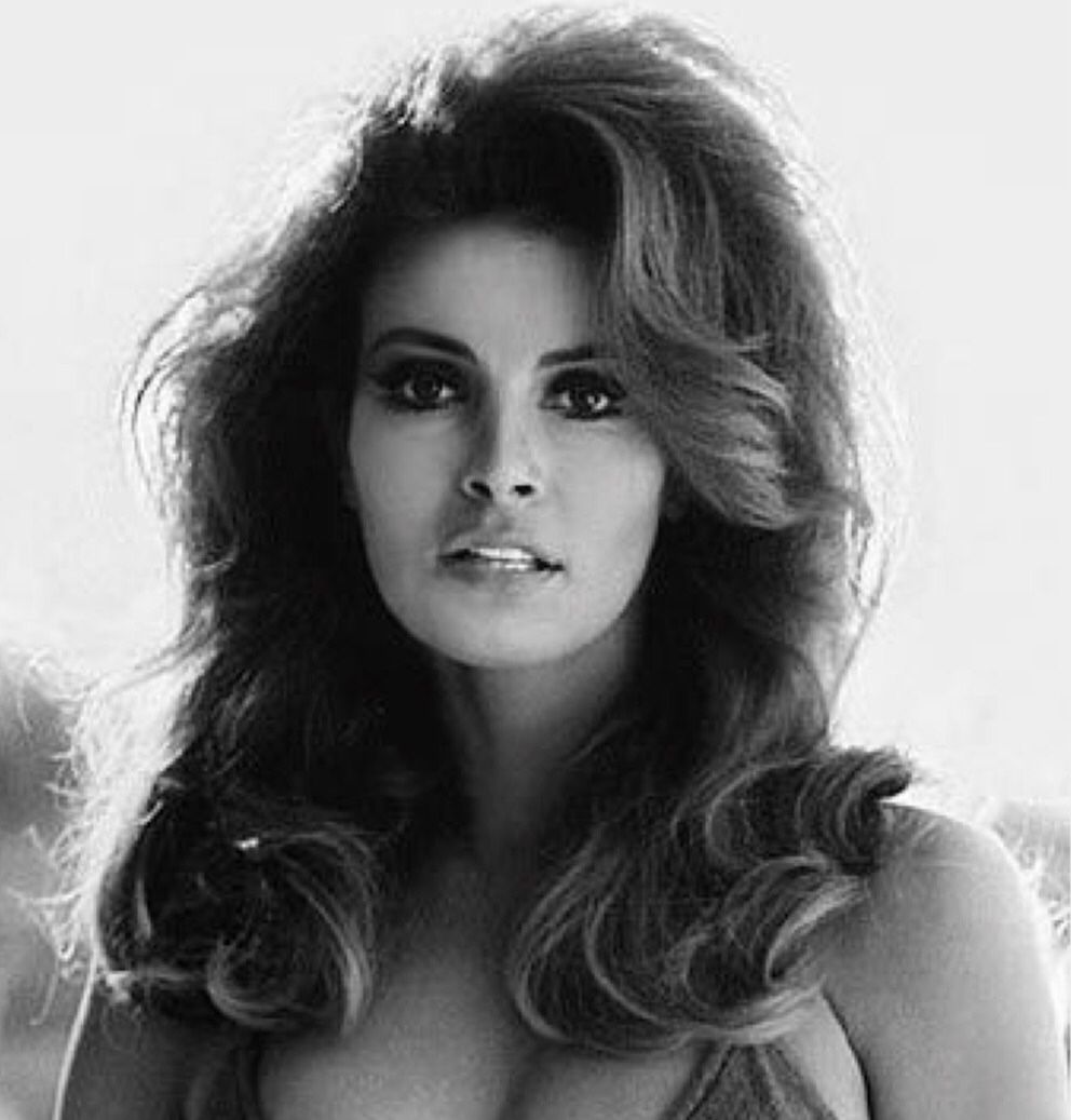 Pin by Mark Clampet on Raquel Welch | Raquel welch young ...