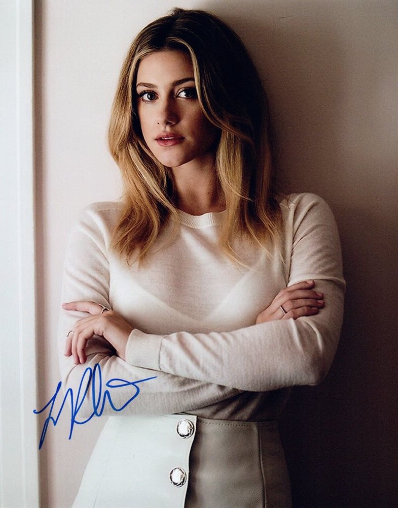 Lili Reinhart Signed Autographed 8x10 Photo RIVERDALE Hot Sexy Actress COA