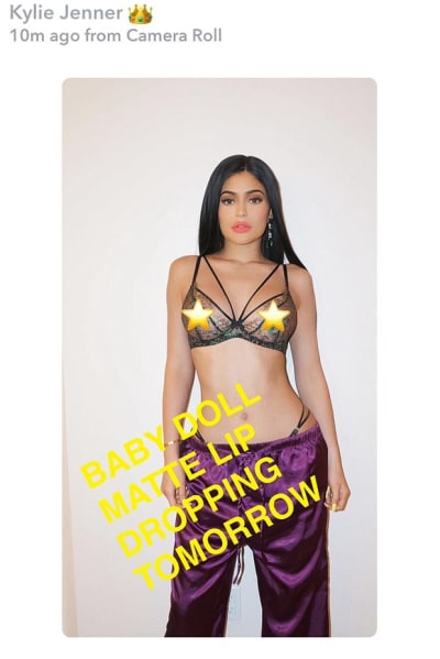 Kylie Jenner Censored Her Own Nipples on Snapchat: LOOK ...