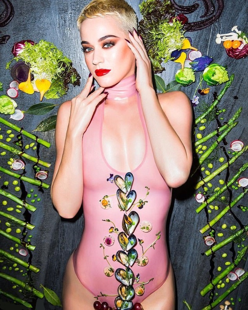 Katy Perry Sexy Snaps Flaunt Her Inner Vamp â€“ The NY ...