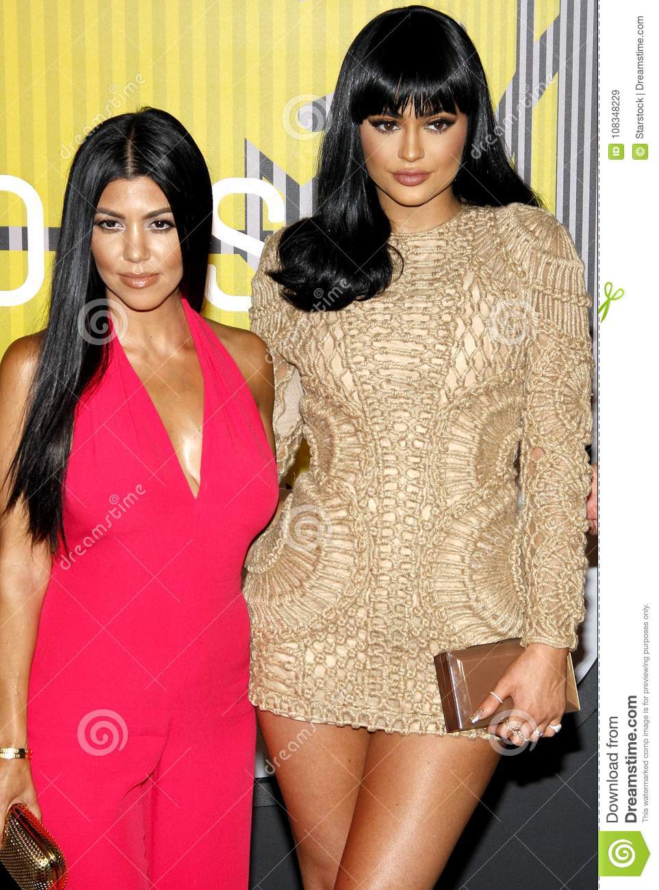 Kylie Jenner и Kourtney Kardashian Редакционное Стоковое ...