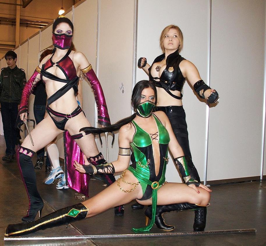 NSFW] [Cosplay] These three cosplaying as MK kharacters ...