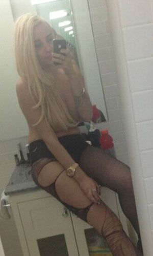 Amanda Bynes Posts Topless Photos on Twitter
