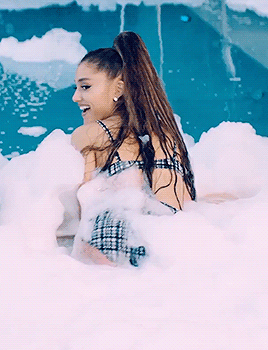 Animated gif about gif in ariana grande by el