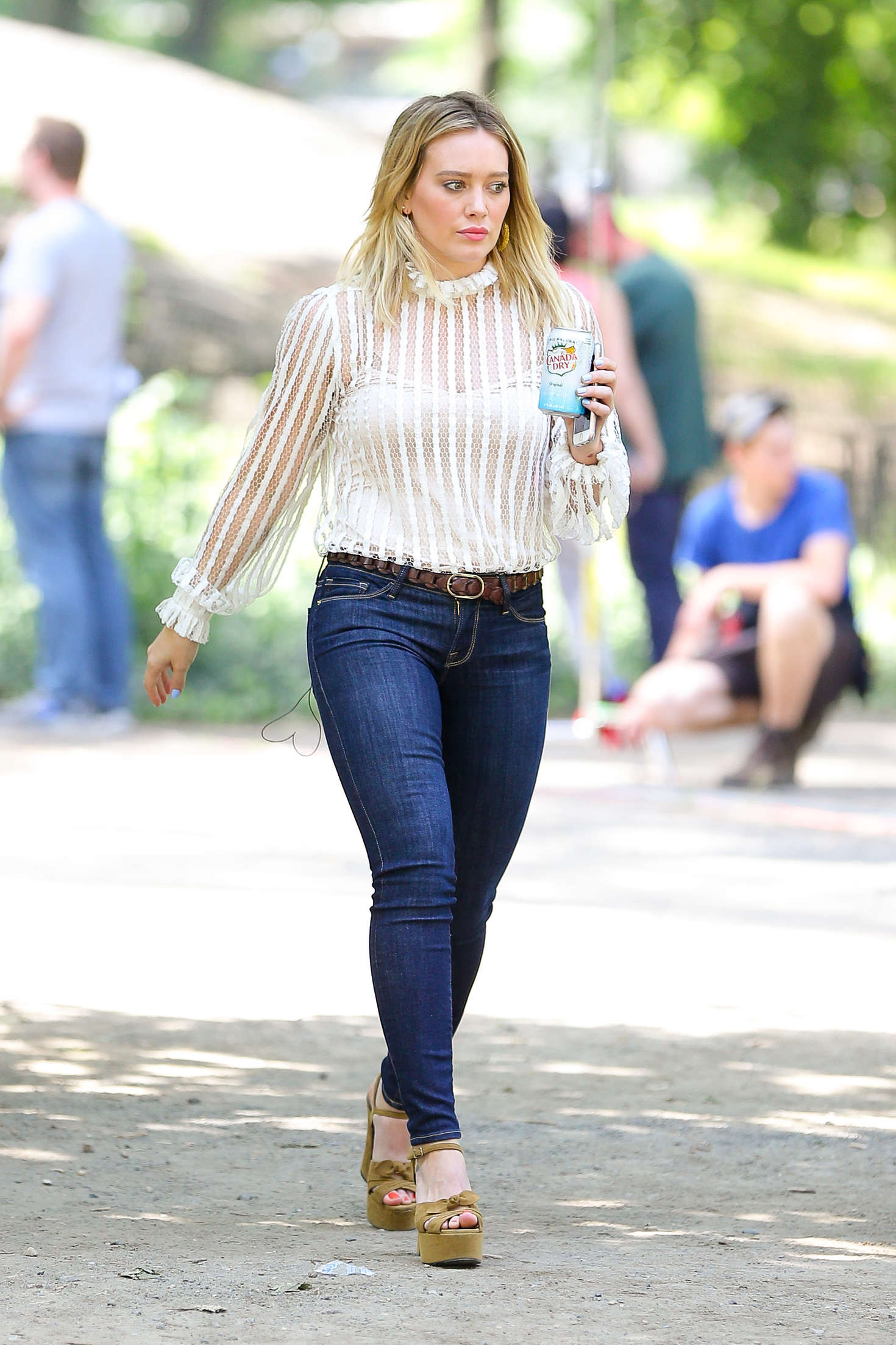 Hilary Duff Booty in Tight Jeans -01 | GotCeleb