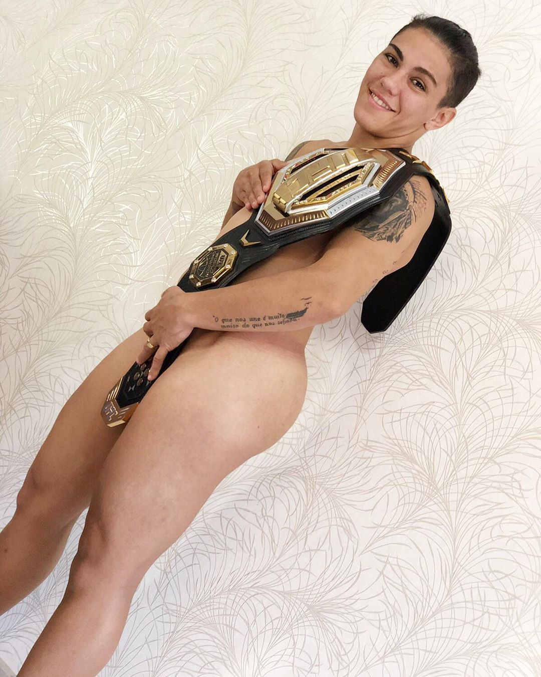 New UFC champ Jessica Andrade poses naked with just belt ...