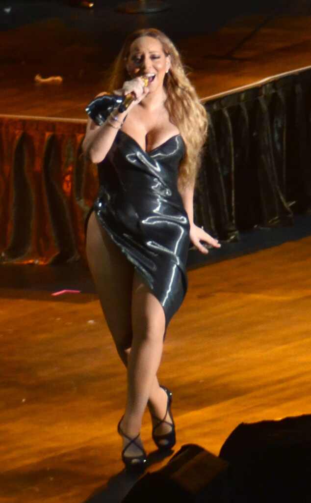 Yikes! Mariah Carey Is Missing Half Her Dress: See the Sexy ...
