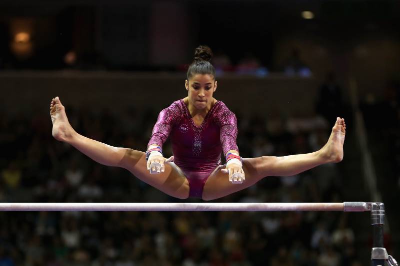 Aly Raisman's Parents Hilariously React to Her Uneven Bars ...