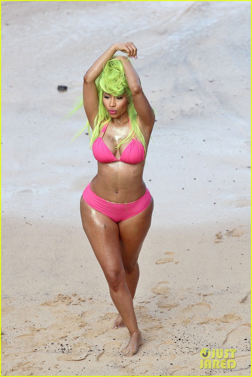 Nicki Minaj: Bikini Bod for 'Starships' Video!: Photo ...
