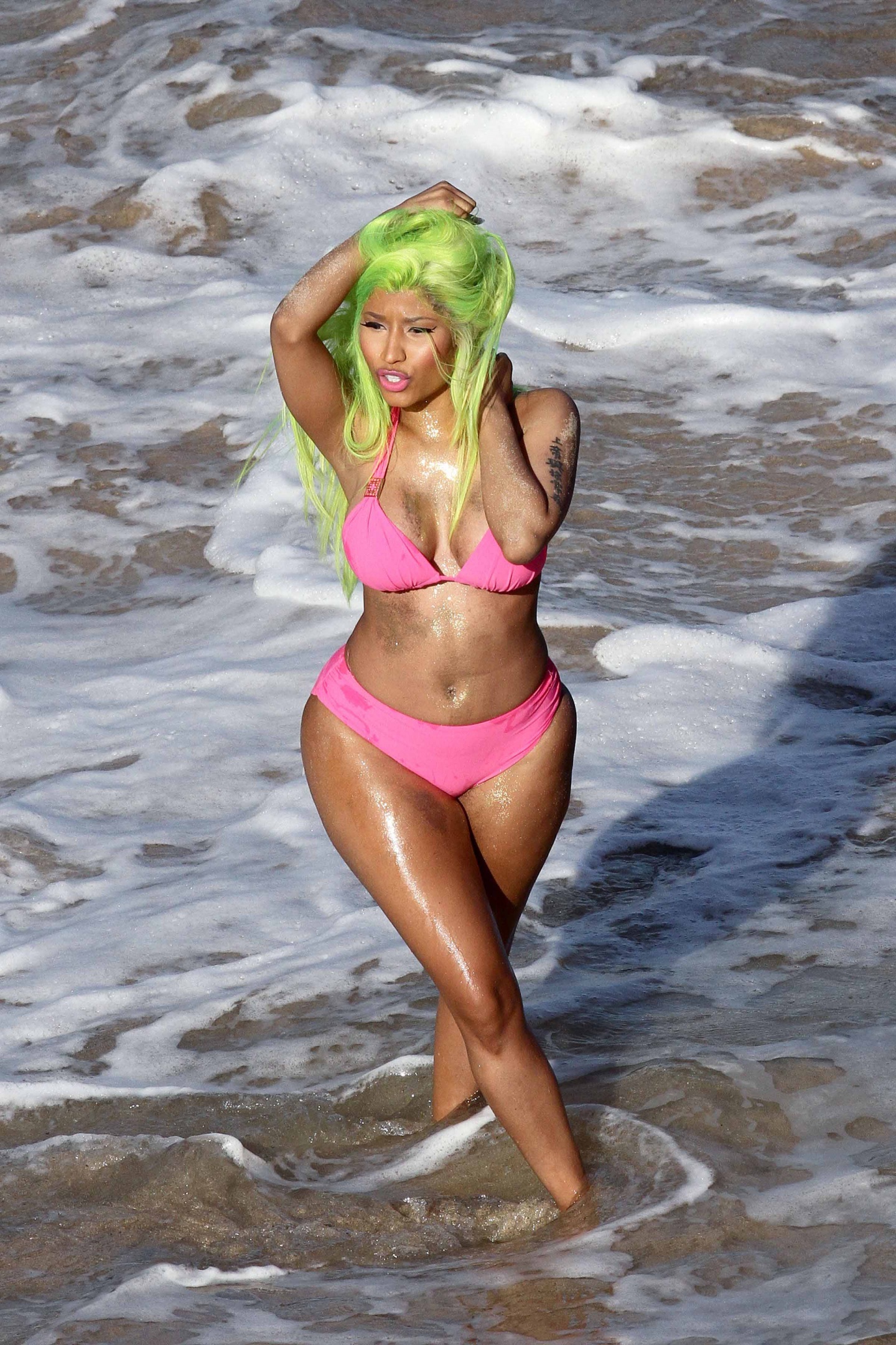 Nicki Minaj Bikini Starships MÃºsica vÃ­deo Bikini ImÃ¡genes ...
