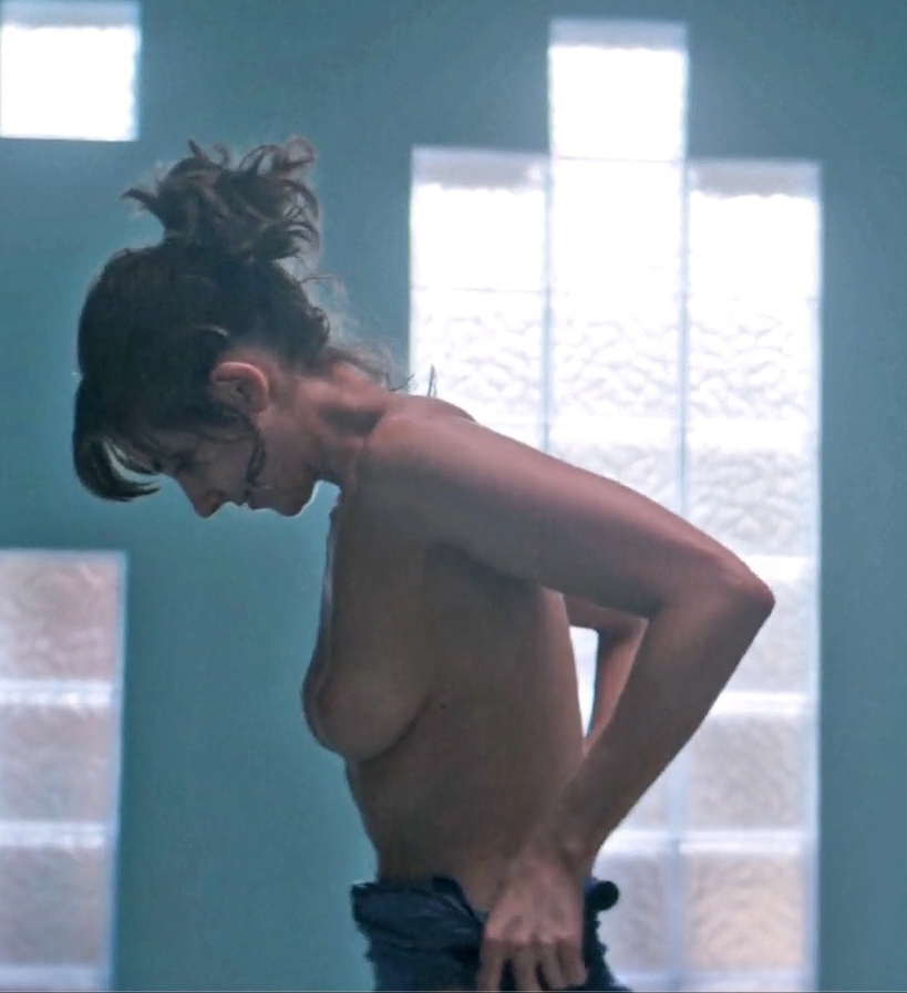 Alison Brie Nude Boobs And Butt In GLOW Series - FREE VIDEO