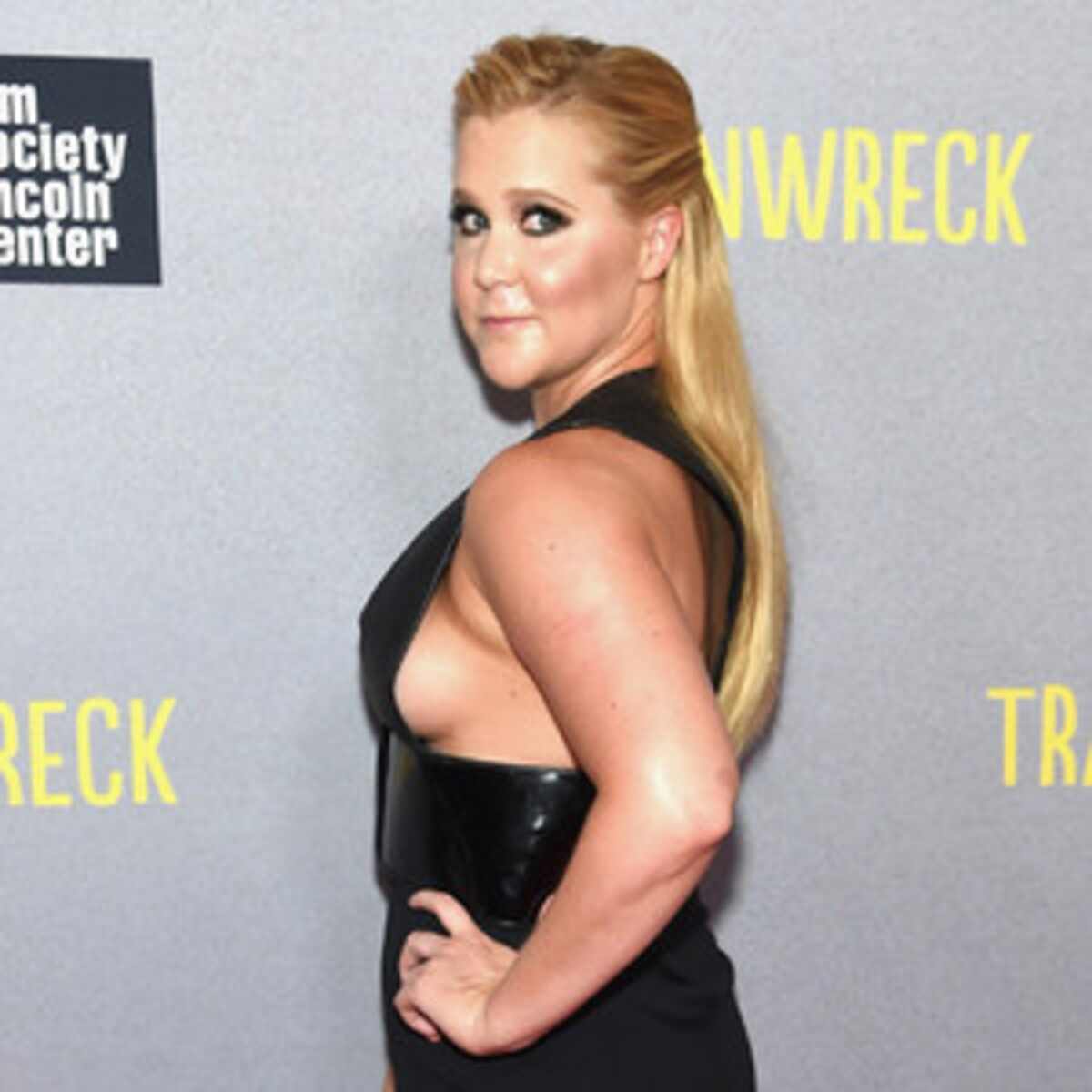 Amy Schumer Flashes Sexy Side Boob at Trainwreck Premiere ...