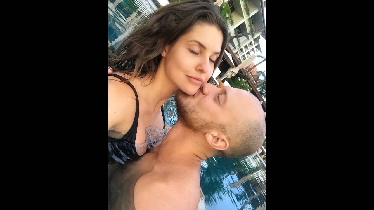 Amanda cerny hot scene with her boyfriend in public place | Sex Freak Couple