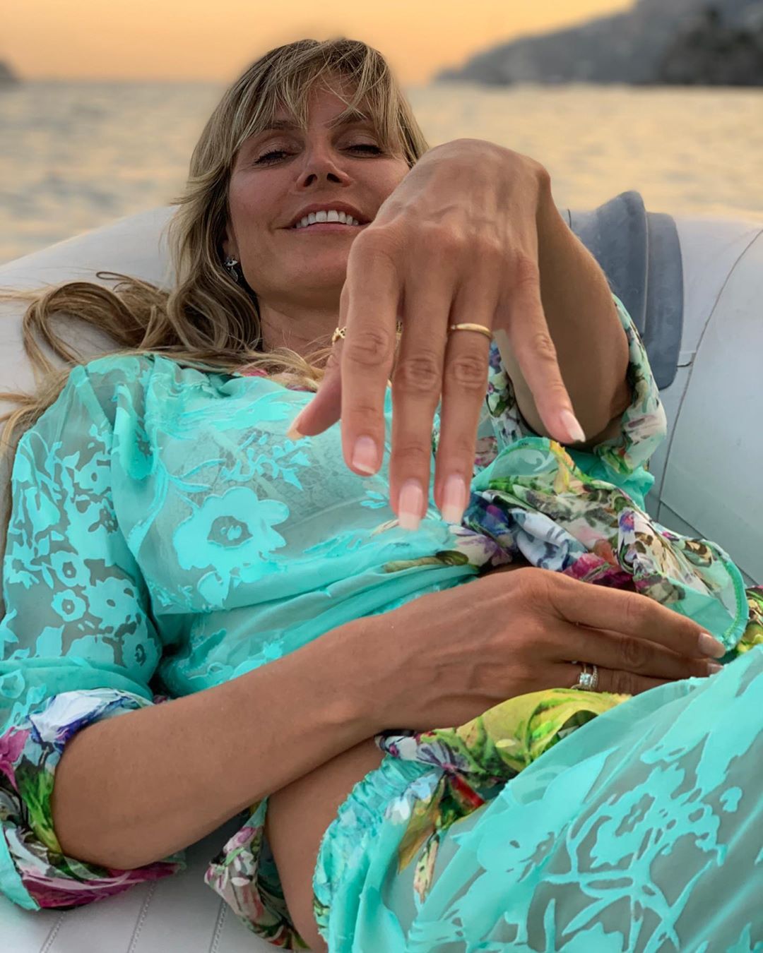 Heidi Klum shows off her wedding ring on Instagram