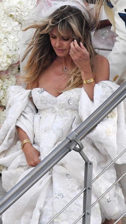 Heidi Klum Wore Not One But Three Wedding Dresses To Marry ...