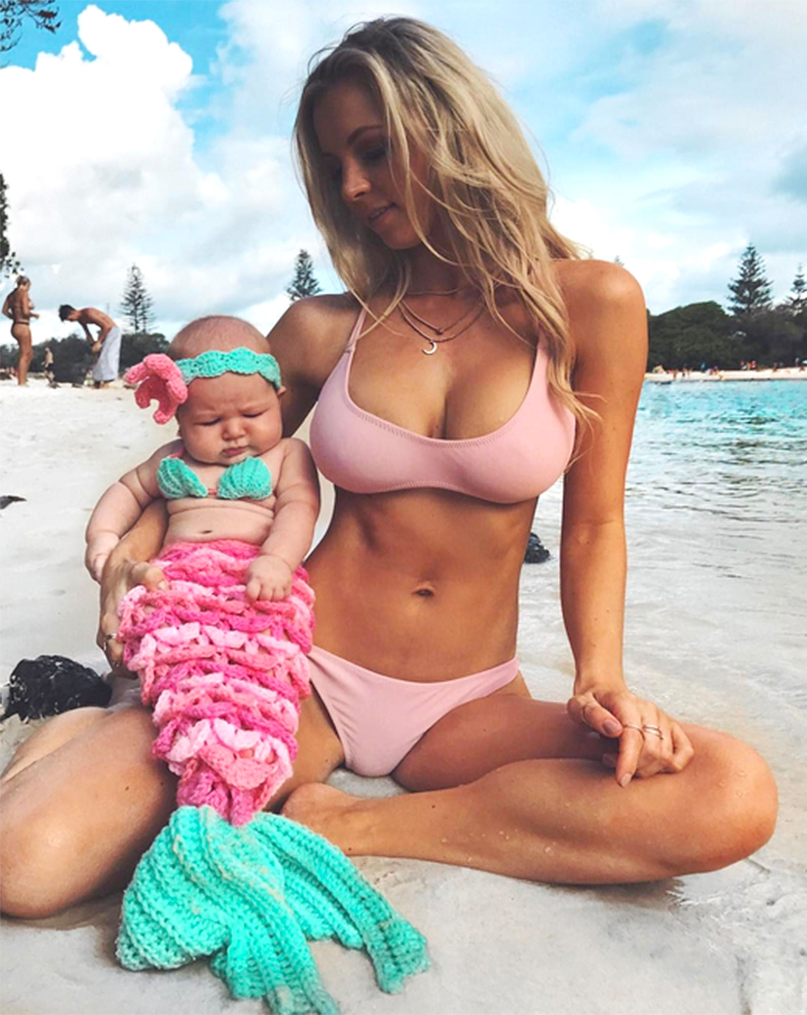 Fit Mom Hannah Polites is Engaged! See Her Gorgeous Ring ...