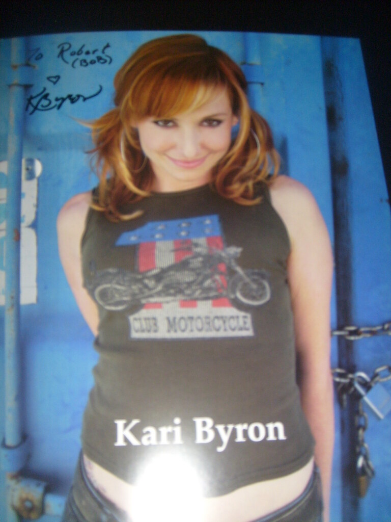 S6300602 | Autographed picture of Kari Byron, The sexy redhe ...