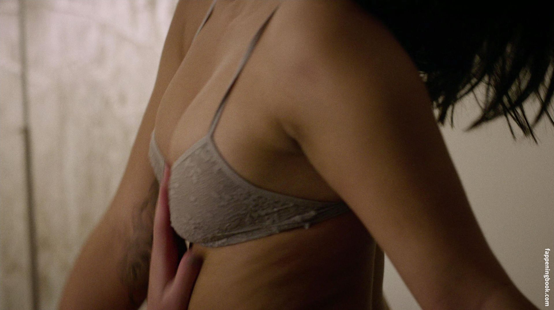 Kiersey Clemons Nude, Sexy, The Fappening, Uncensored ...