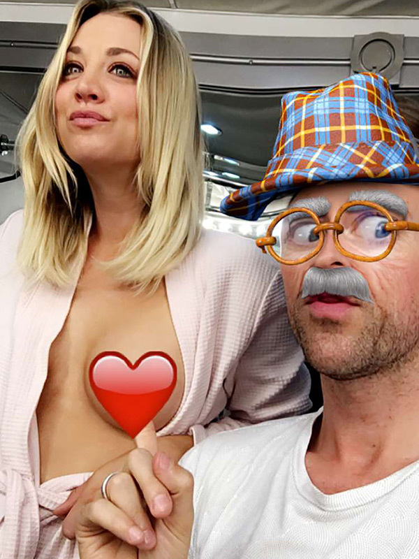 PIC] Kaley Cuoco's Topless Photo: Naked Breast On Snapchat ...