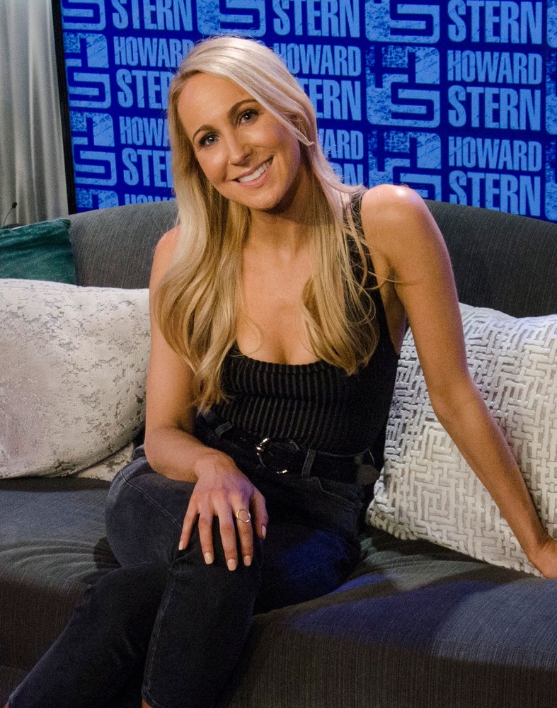 VIDEO: Nikki Glaser Tells the Jokes That Were Too Hot for ...