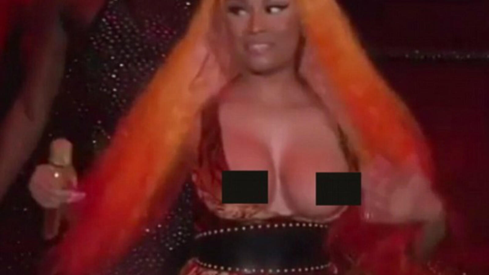 Wardrobe Malfunction, Nicki Minaj Double Nip Slip in America ...
