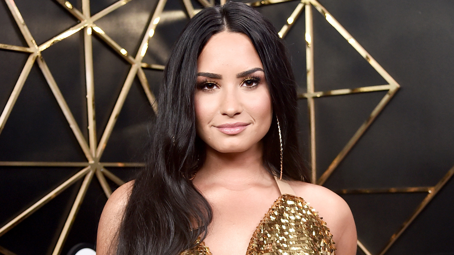 Demi Lovato Accused of Photoshopping Boobs Bigger | StyleCaster