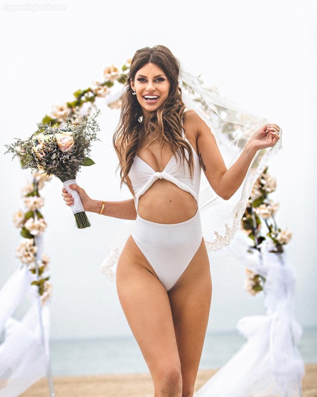 Hannah Stocking Nude, Sexy, The Fappening, Uncensored ...