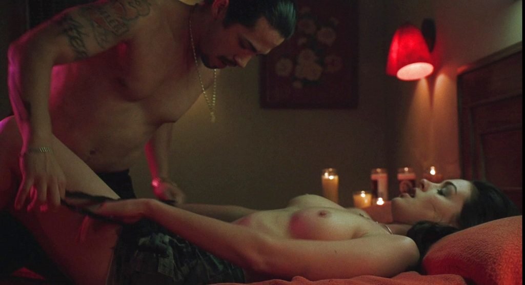 Anne Hathaway Nude and Sexy Scenes (6 Video and 39 Photos ...
