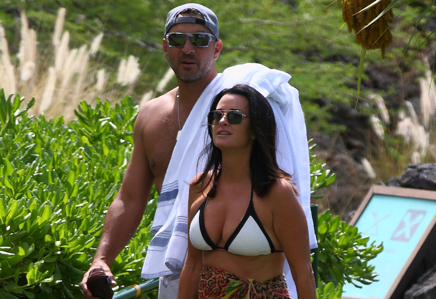 Kyle Richards Shows Off Incredible Bikini Body With Hot ...