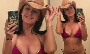 Kyle Richards, 49, proves she's still a pinup as she poses ...