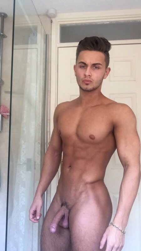 Sexy nude boy with a hot body - Nude Boy Pictures