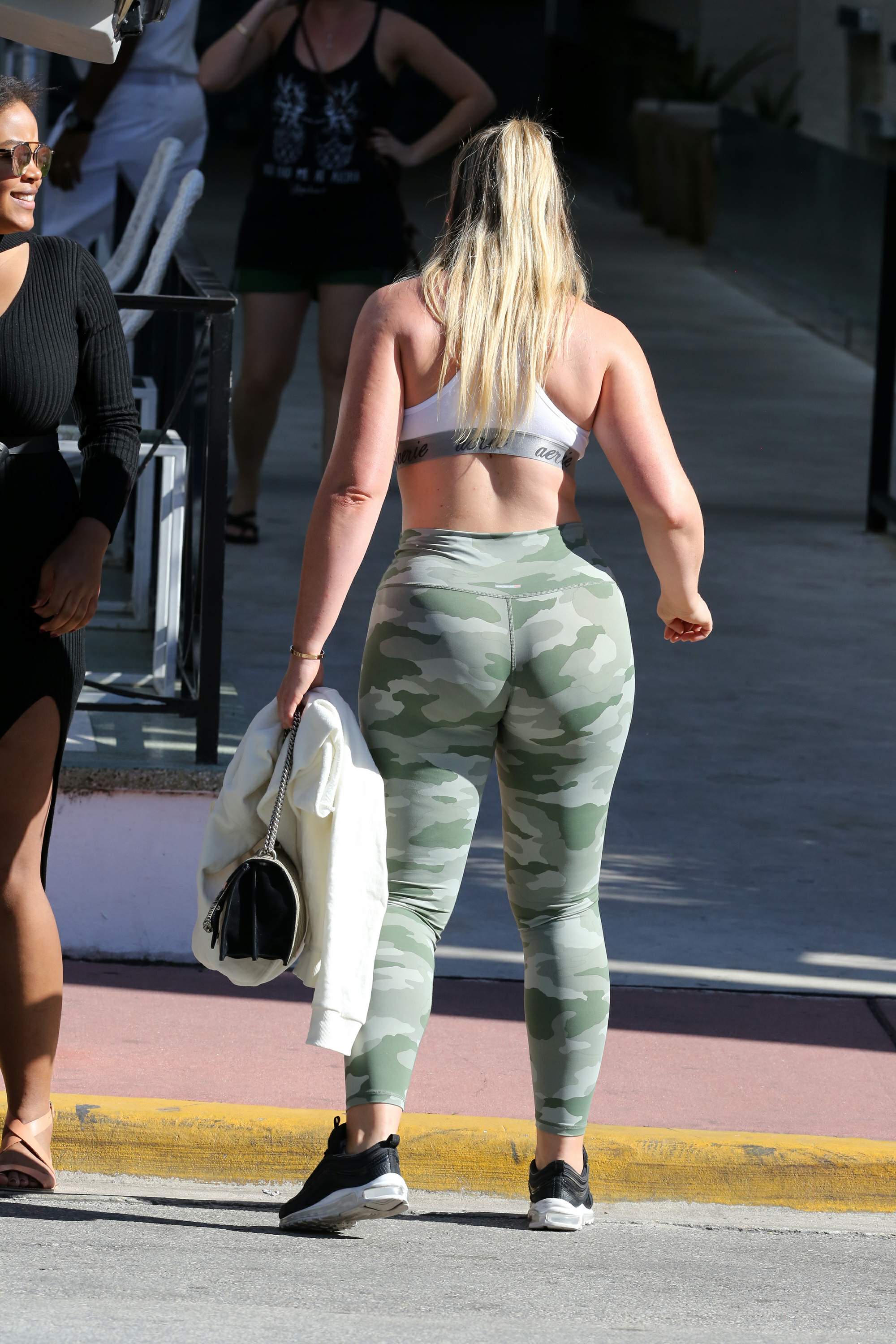 ass tight in leggings : iskralawrence