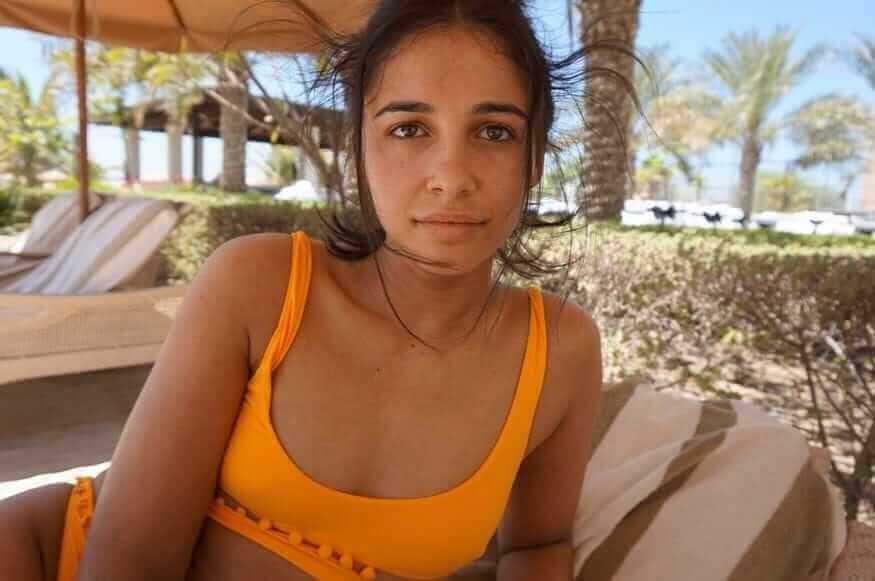 61 Sexy Naomi Scott Boobs Pictures Which Will Make You Sweat ...