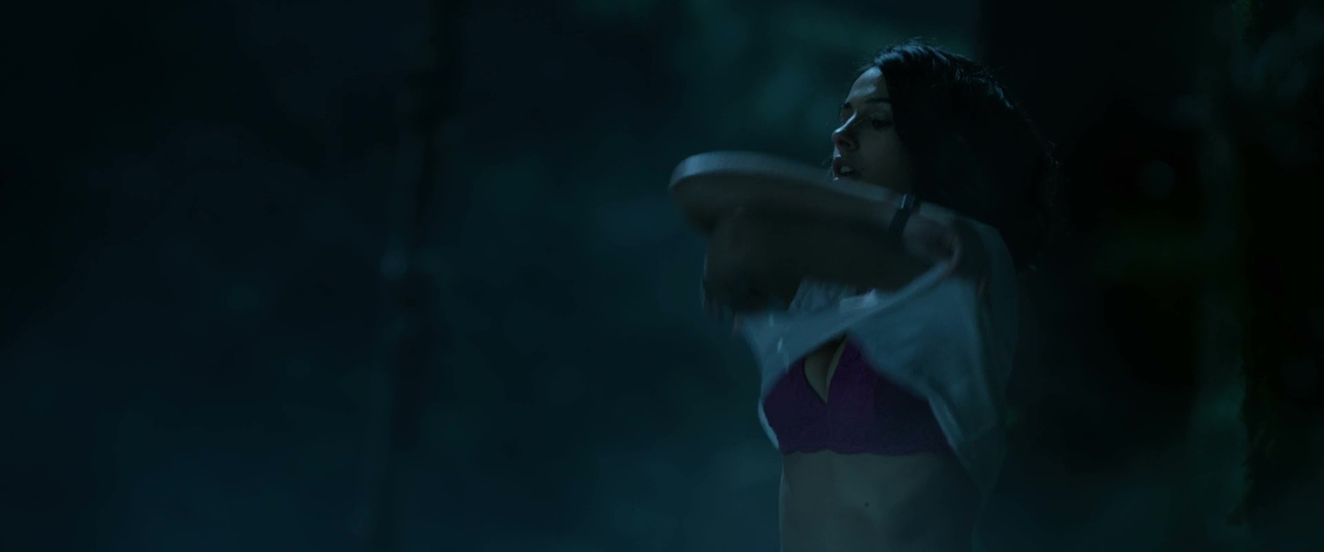 Naked Naomi Scott in Power Rangers < ANCENSORED
