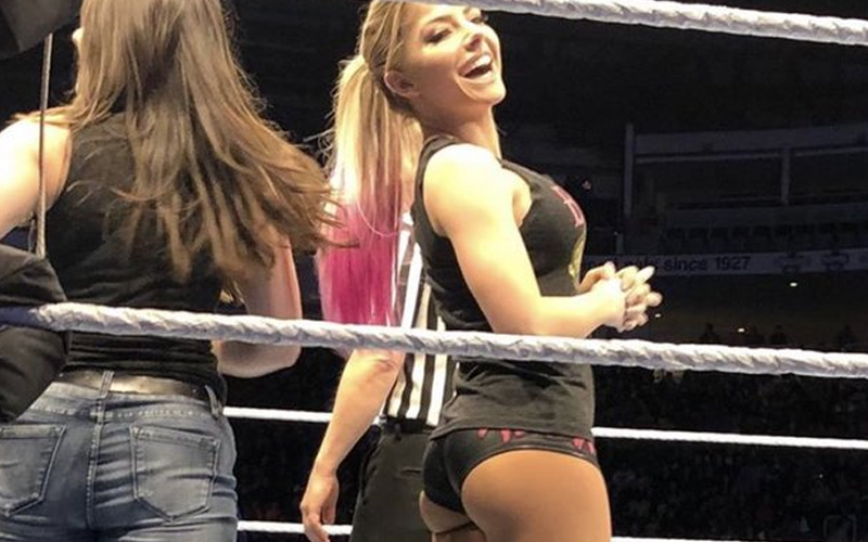 Alexa Bliss Reacts To Booty Photos Getting So Much Love On ...