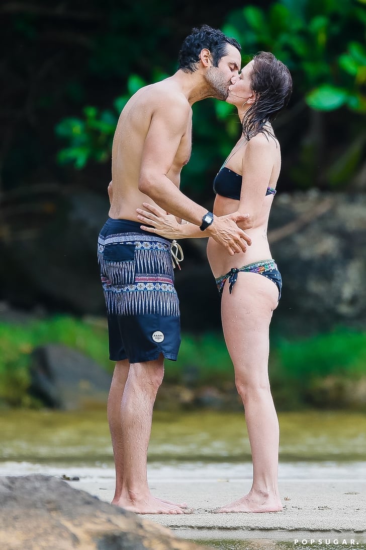 Kristen Wiig Bikini Pictures in Hawaii May 2016 | POPSUGAR ...