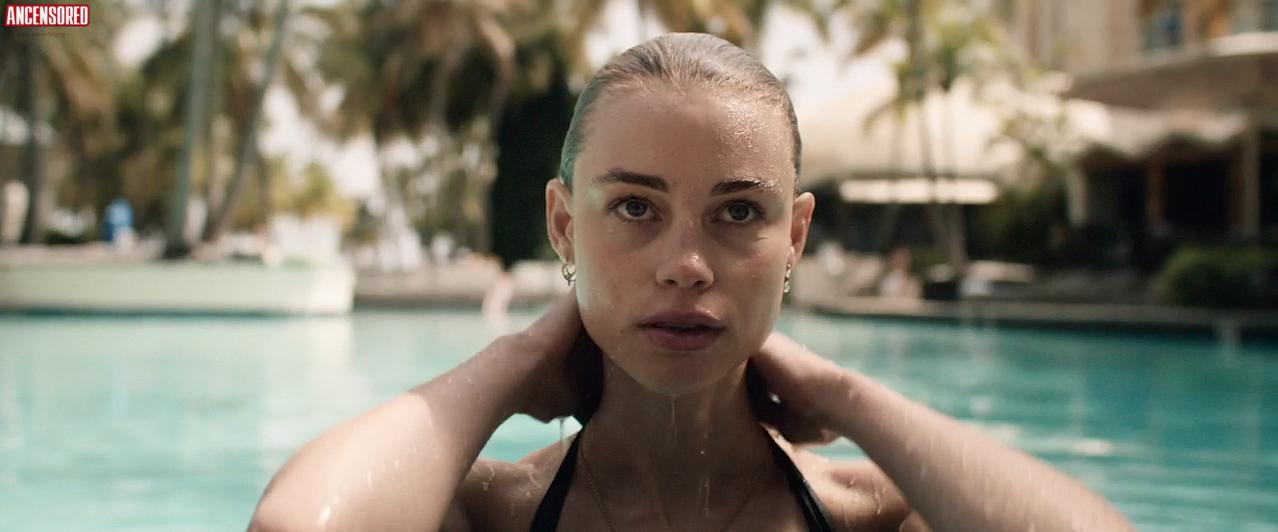 Naked Lucy Fry in The Preppie Connection < ANCENSORED