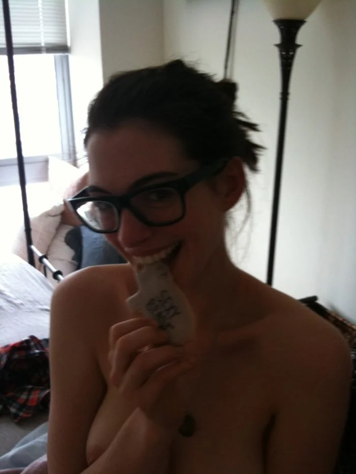 New Pics ] Anne Hathaway Fappening LEAK! (Full Collection ...