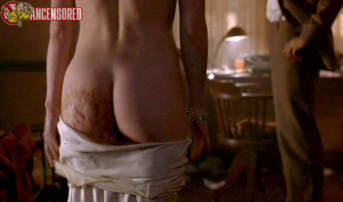 Naked Idina Menzel in Ask the Dust < ANCENSORED