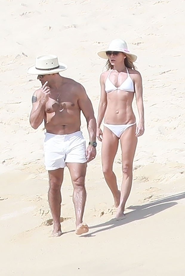 Kelly Ripa Flaunts Abs In White Bikini On Vacation W/ Mark ...
