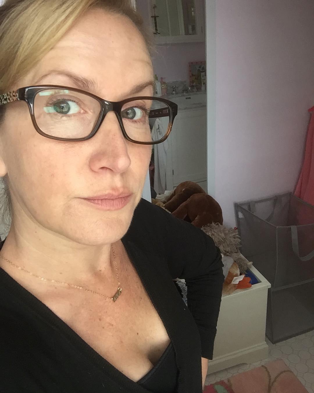 Sexy with Glasses : angelakinsey
