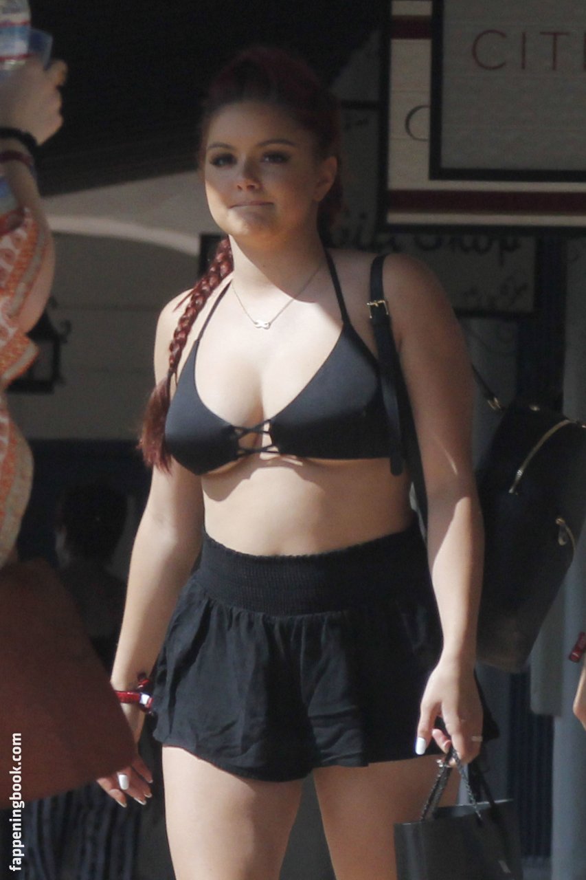 Ariel Winter Nude, Sexy, The Fappening, Uncensored - Photo ...