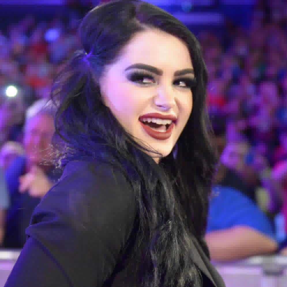 Another Round Of Leaked Photos Of Paige Being Teased For ...