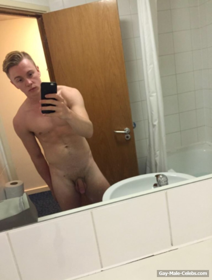 YouTube Star Daniel Webster Frontal Nude Selfie Photos - Gay ...