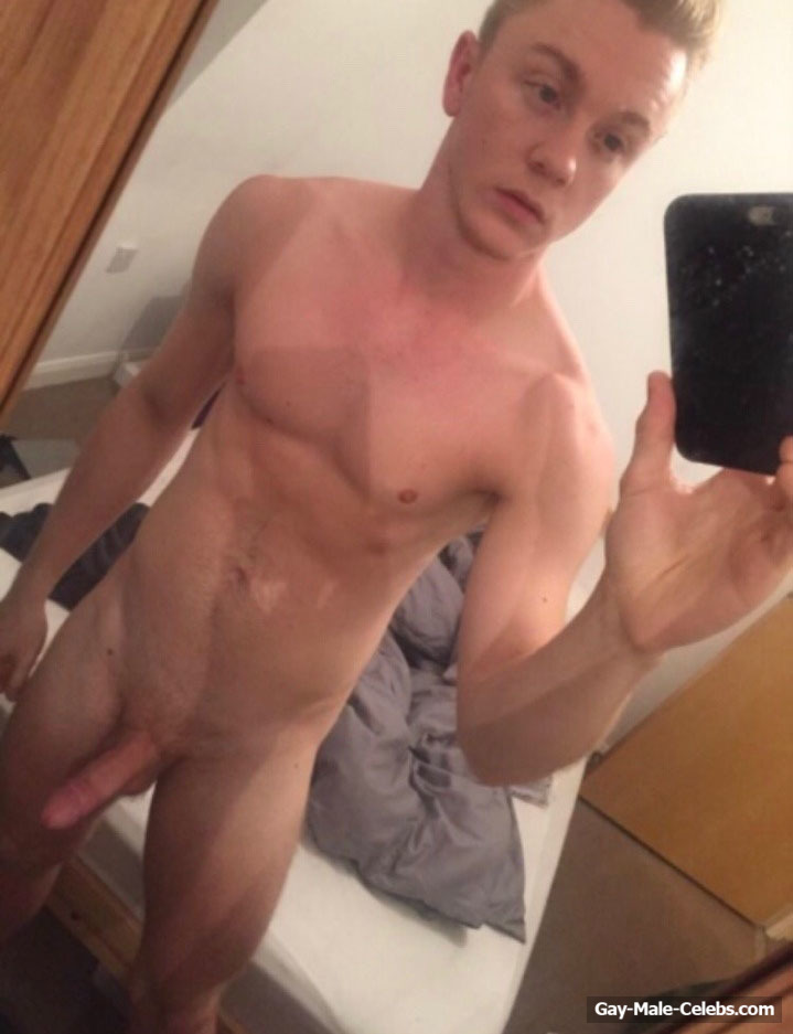YouTube Star Daniel Webster Frontal Nude Selfie Photos - Gay ...