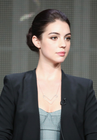 More Pics of Adelaide Kane Nude Lipstick (23 of 26 ...